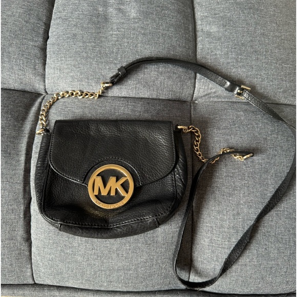 Michael Kors Handbags - Michael Kors Black Small Crossbody Bag